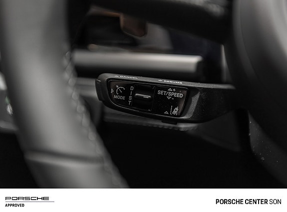 Porsche Panamera 27 of 30