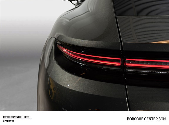 Porsche Panamera 19 of 30