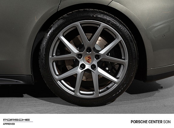 Porsche Panamera 21 of 30
