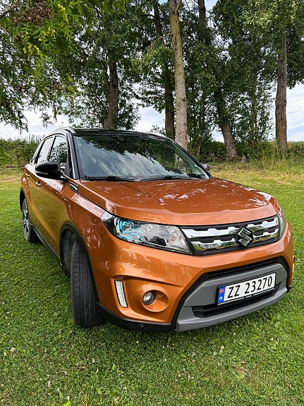 Suzuki Vitara 2 of 21