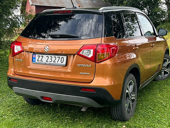Suzuki Vitara 4 of 21