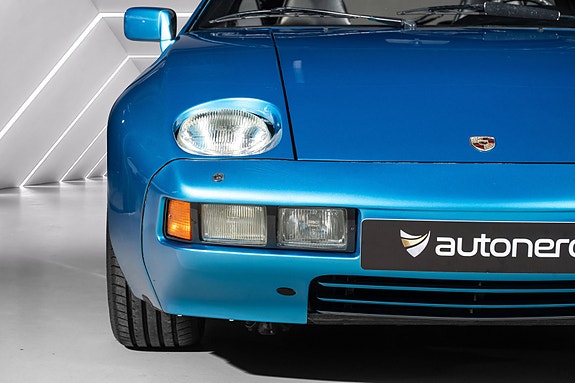 Porsche 928 5 of 30