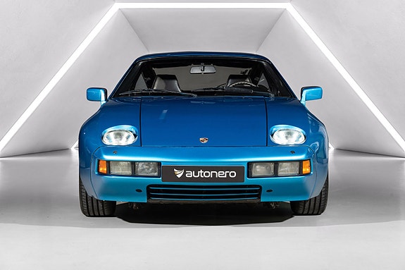 Porsche 928 3 of 30