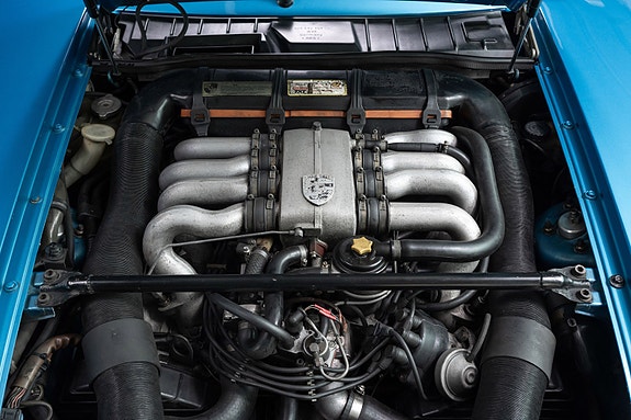 Porsche 928 13 of 30
