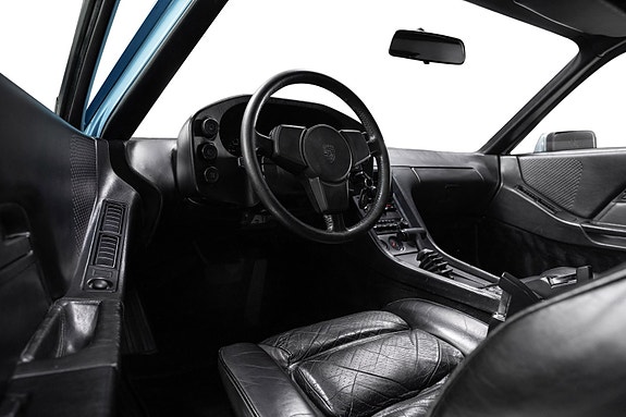 Porsche 928 17 of 30