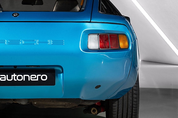 Porsche 928 6 of 30