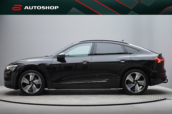 Audi e-tron Sportback 3 of 5