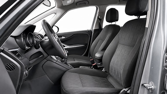 Opel Zafira Tourer 8 of 13