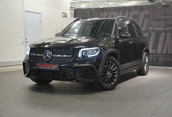 Mercedes-Benz GLB200 d 2 of 5