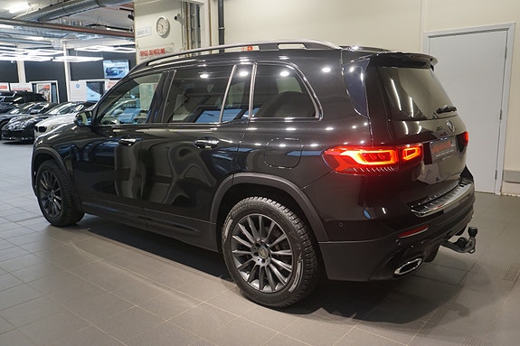 Mercedes-Benz GLB200 d 4 of 5