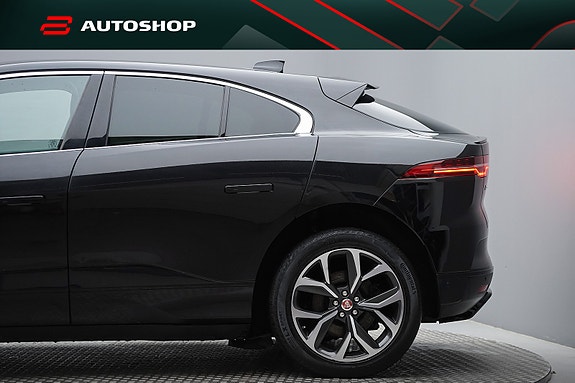 Jaguar I-PACE 11 of 30