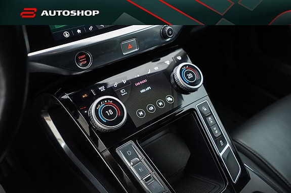 Jaguar I-PACE 24 of 30