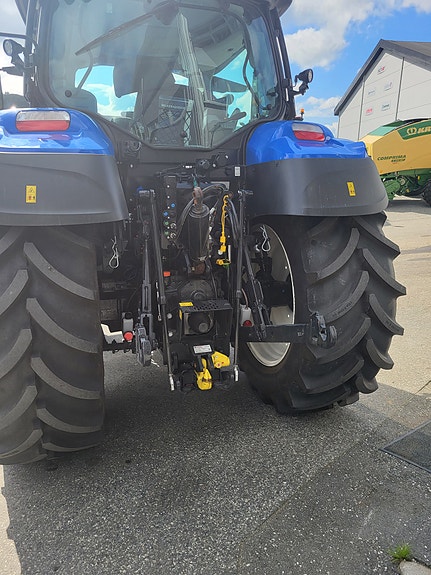 New Holland T5.140 AC - trinnløs m/Eksosbrems 4 of 8