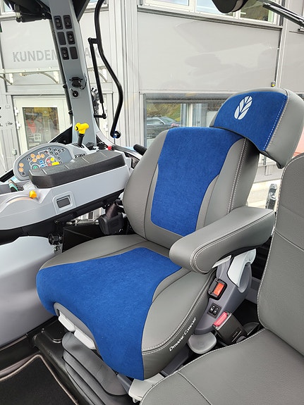 New Holland T5.140 AC - trinnløs m/Eksosbrems 7 of 8