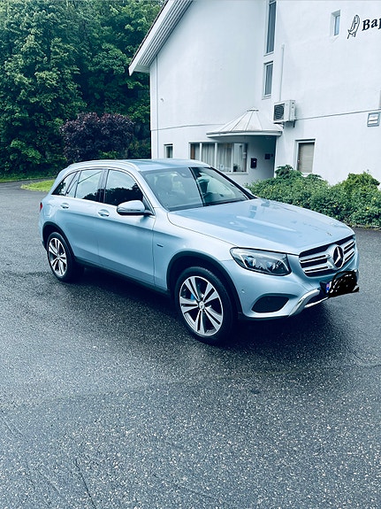 Mercedes-Benz GLC350 e 2 of 15