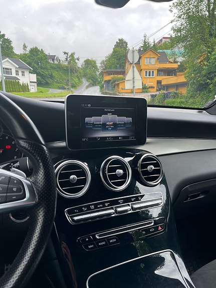 Mercedes-Benz GLC350 e 15 of 15