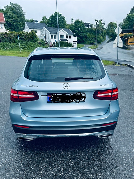 Mercedes-Benz GLC350 e 4 of 15