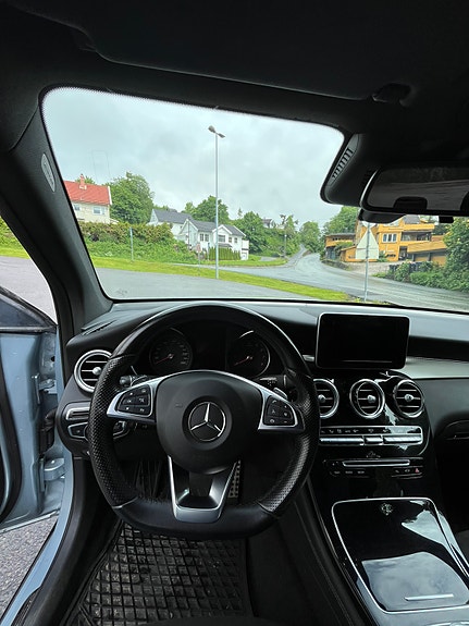 Mercedes-Benz GLC350 e 12 of 15