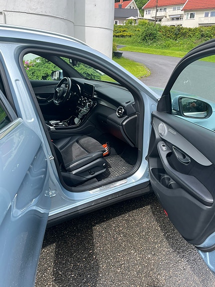 Mercedes-Benz GLC350 e 9 of 15
