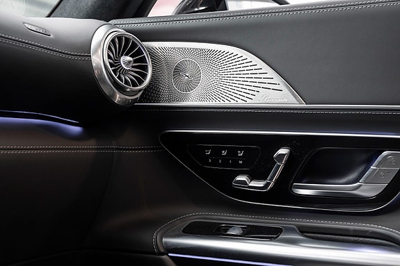 Mercedes-Benz SL63 29 of 30