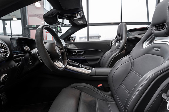 Mercedes-Benz SL63 12 of 30