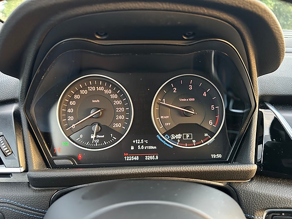 BMW 220d 28 of 30