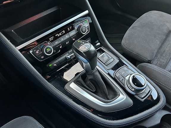 BMW 220d 30 of 30