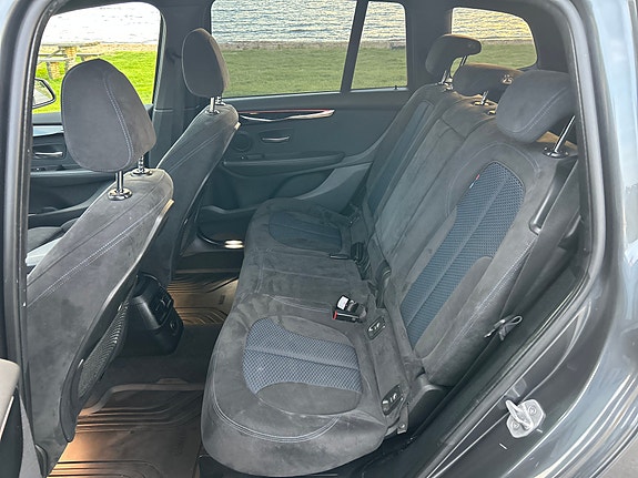 BMW 220d 16 of 30