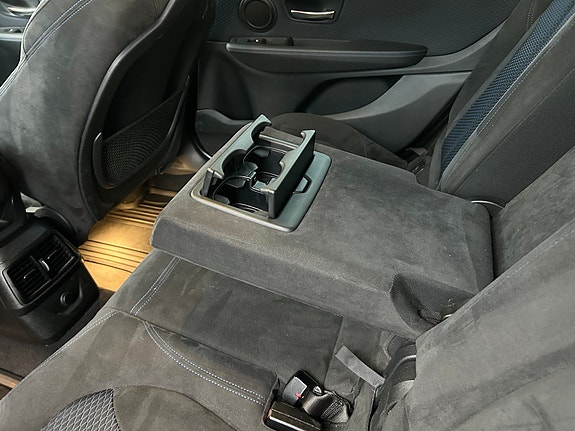 BMW 220d 24 of 30