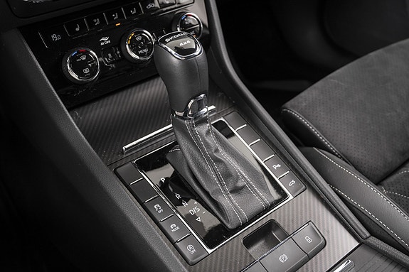 Skoda Superb 15 of 30