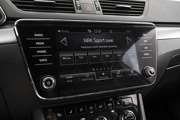 Skoda Superb 18 of 30