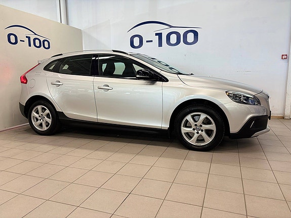 Volvo V40 Cross Country 4 of 5