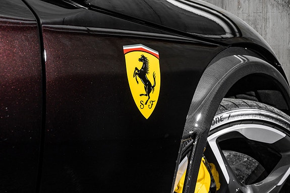 Ferrari Purosangue 21 of 30
