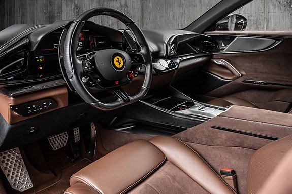 Ferrari Purosangue 27 of 30