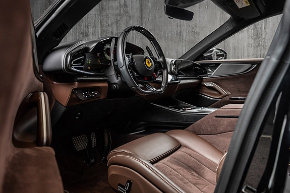 Ferrari Purosangue 26 of 30