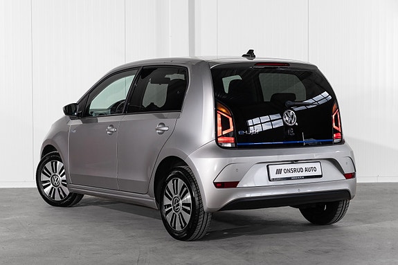 Volkswagen UP! 3 of 5