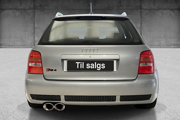 Audi RS4 5 of 5