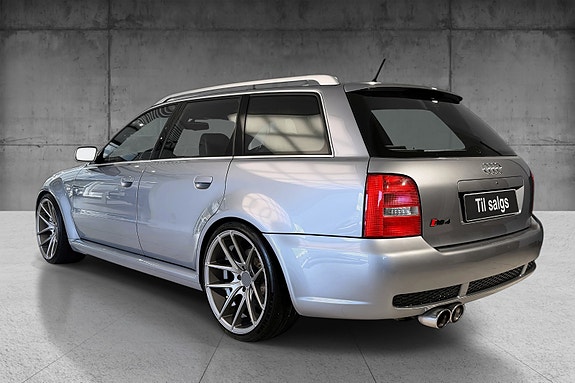 Audi RS4 4 of 5