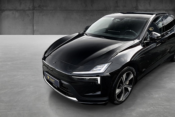 Polestar 4 3 of 5