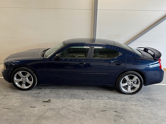 Dodge Charger 4 of 5