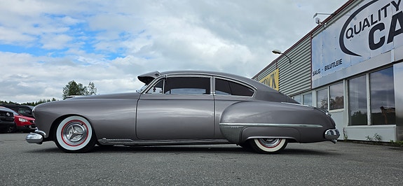 Oldsmobile Custom 10 of 30