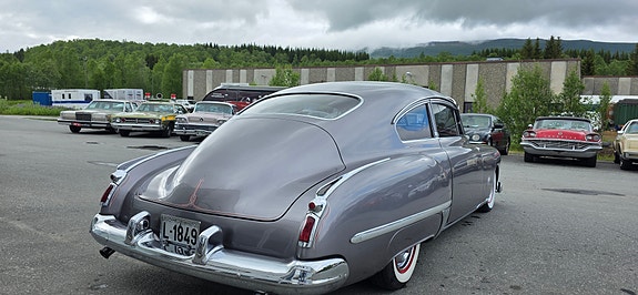 Oldsmobile Custom 21 of 30