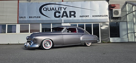Oldsmobile Custom 2 of 30