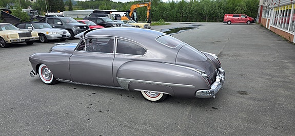 Oldsmobile Custom 15 of 30
