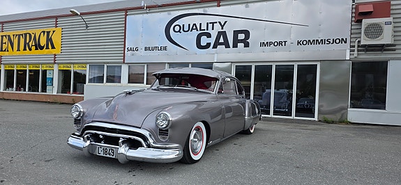 Oldsmobile Custom 5 of 30