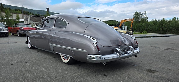 Oldsmobile Custom 16 of 30