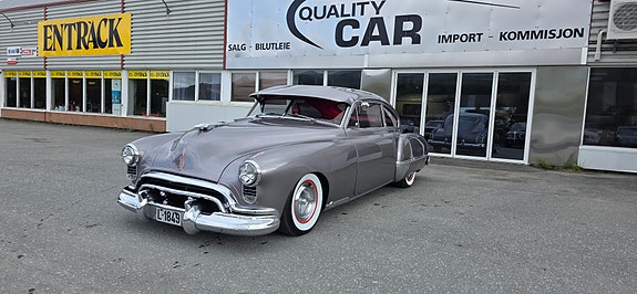 Oldsmobile Custom 6 of 30