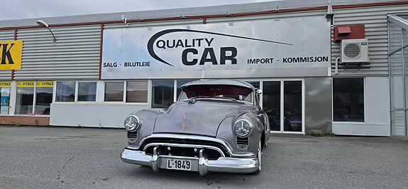 Oldsmobile Custom 3 of 30