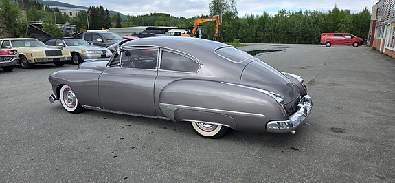 Oldsmobile Custom 14 of 30