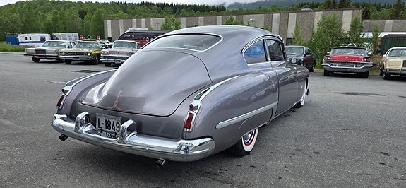 Oldsmobile Custom 22 of 30